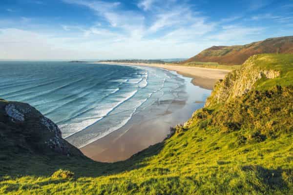 People who live by the sea are happier than those who don’t People who live by the sea are happier than those who don’t