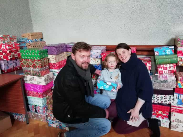 Couple who met volunteering with Team Hope talk about how it’s become their family tradition Couple who met volunteering with Team Hope talk about how it’s become their family tradition