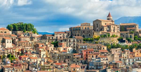 WFH – but away? You can now buy a house in Sicily for less than the price of a coffee WFH – but away? You can now buy a house in Sicily for less than the price of a coffee