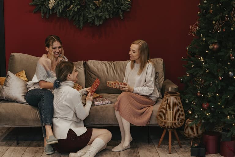 Musings: In 2022 is Nollaig na mBan still a day off for mothers? Musings: In 2022 is Nollaig na mBan still a day off for mothers?