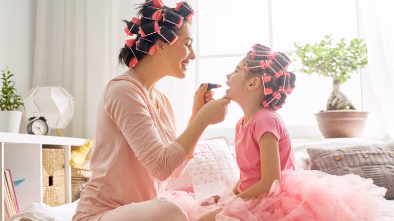 Mums are sharing advice for promoting their daughters’ self esteem Mums are sharing advice for promoting their daughters’ self esteem