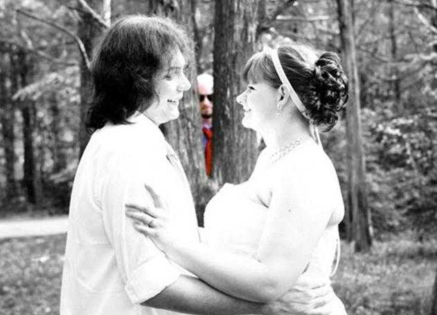 10 brilliant wedding photobombs that will make your (special) day