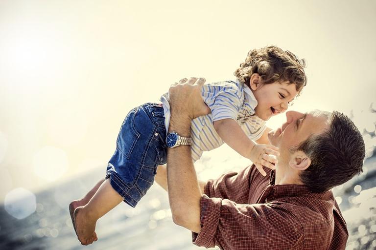Minding the children is actually GOOD for Dad’s health Minding the children is actually GOOD for Dad’s health