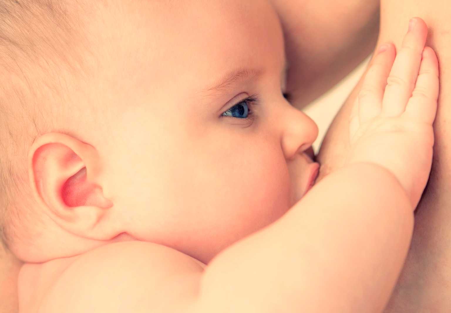 Mother criticised for breastfeeding baby on Santa’s lap