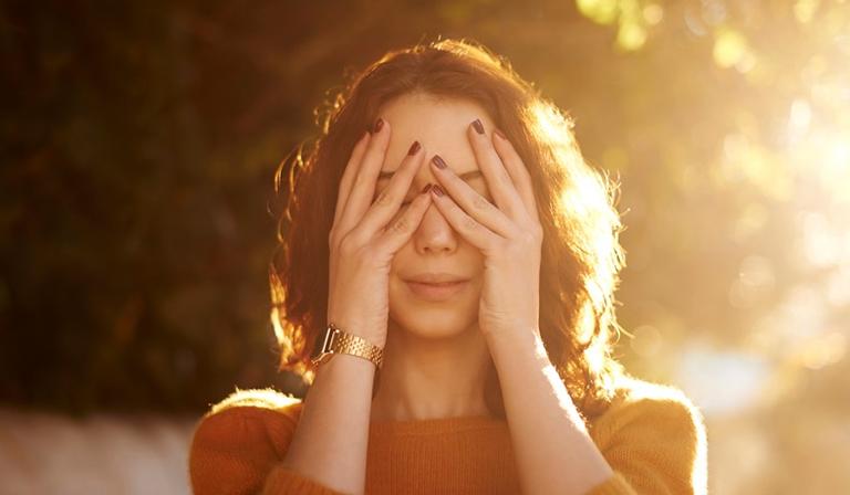 The emergency eye bag massage every mum should know The emergency eye bag massage every mum should know