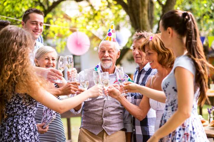 Grandparent baby showers are now a thing… apparently Grandparent baby showers are now a thing… apparently