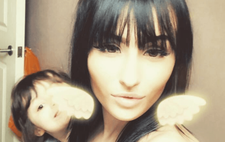 Woman’s warning after hair dye kit leaves her with severe allergic reaction in A&E Woman’s warning after hair dye kit leaves her with severe allergic reaction in A&E