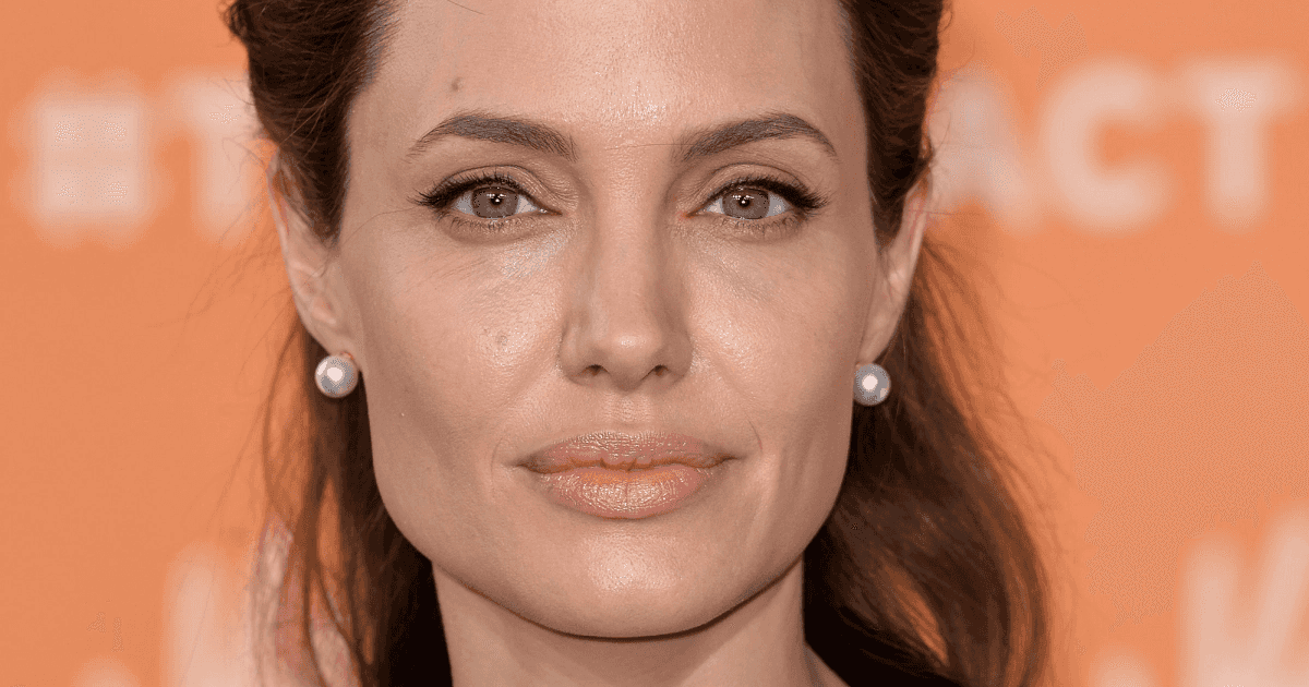 Angelina Jolie shares the piece of advice she tells her daughters to live by