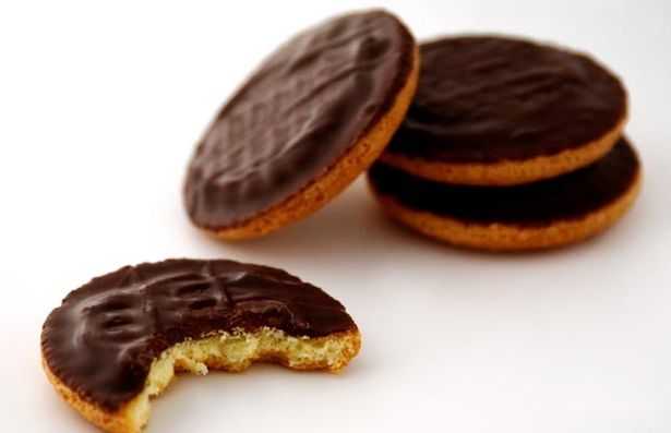 Scientists reveal the ‘perfect’ way to eat Jaffa Cakes and folk are completely disgusted Scientists reveal the ‘perfect’ way to eat Jaffa Cakes and folk are completely disgusted