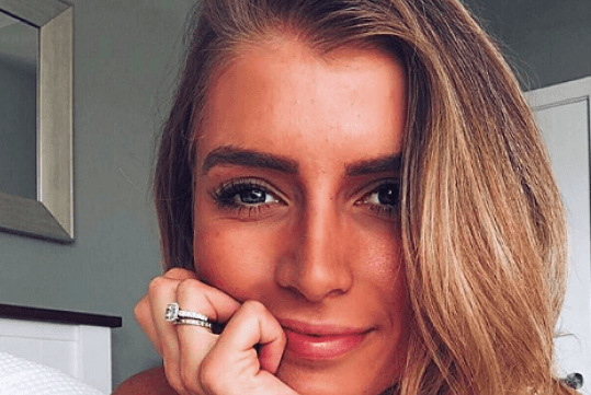 Blogger’s side-by-side photos show the effect of high-waist leggings Blogger’s side-by-side photos show the effect of high-waist leggings