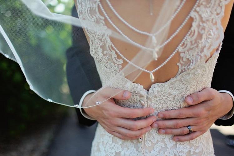 This mum came up with a really sweet way of repurposing her wedding veil This mum came up with a really sweet way of repurposing her wedding veil
