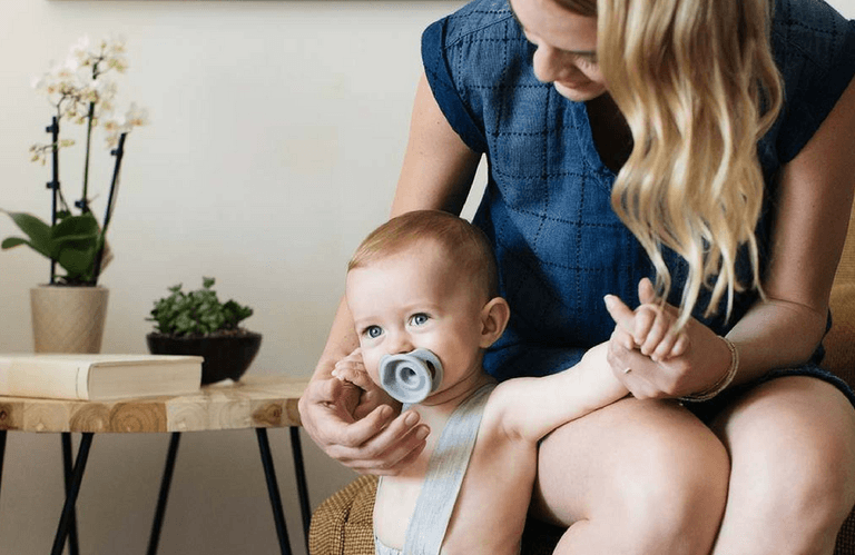 If your baby takes a soother, there is a GENIUS invention you need to know about If your baby takes a soother, there is a GENIUS invention you need to know about