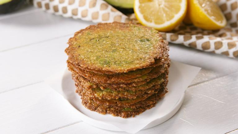 These avocado crisps (yes, really) are healthy, easy and seriously tasty These avocado crisps (yes, really) are healthy, easy and seriously tasty