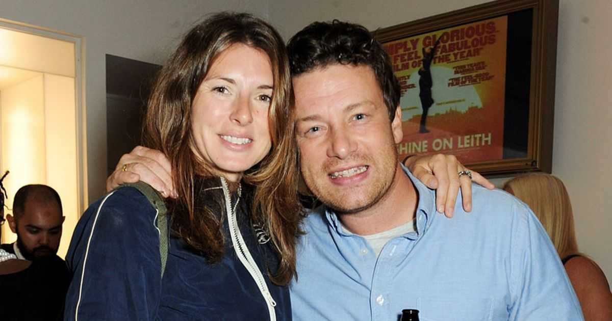 Jools Oliver wants to have baby number six before she turns 44 later this year