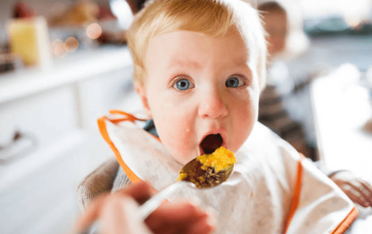 Mum needs advice on weaning her baby, other mothers think she’s ‘over-thinking’