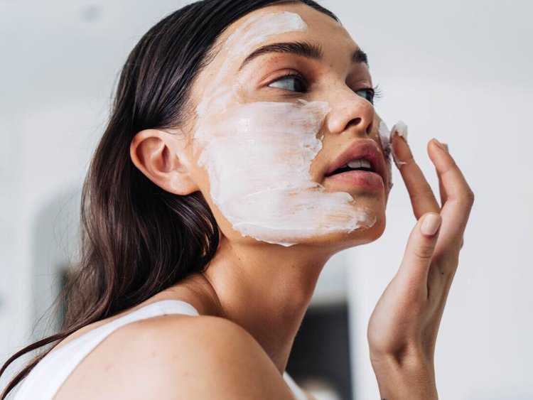 Winter skin SOS: The 3 best face masks for when you finally got five minutes to spare