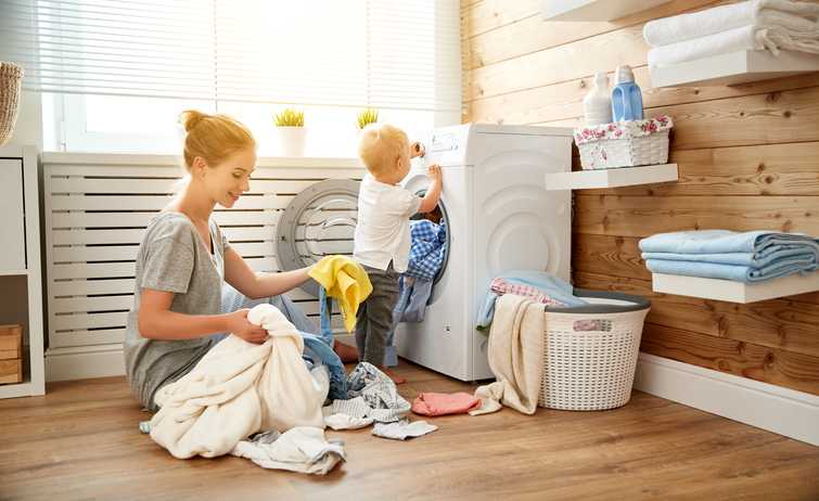 Stay at home mums should earn €142,000, study reveals Stay at home mums should earn €142,000, study reveals