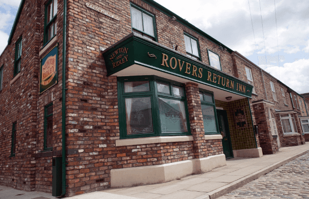 Corrie set robbed while cast film robbery scene