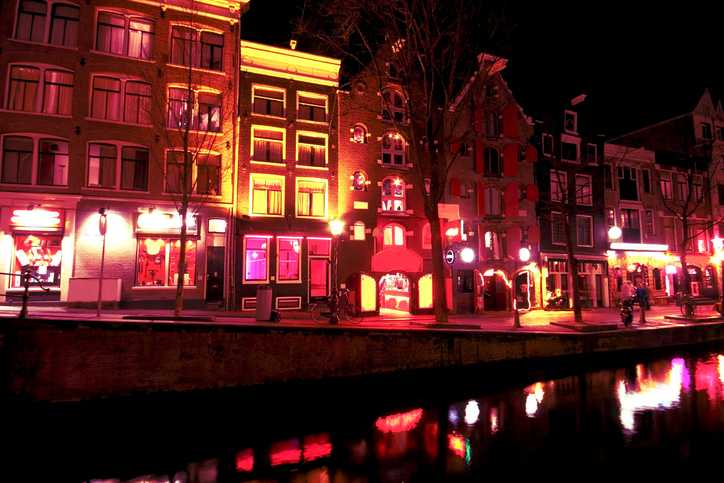 Amsterdam to ban tours of the Red Light District from 2020