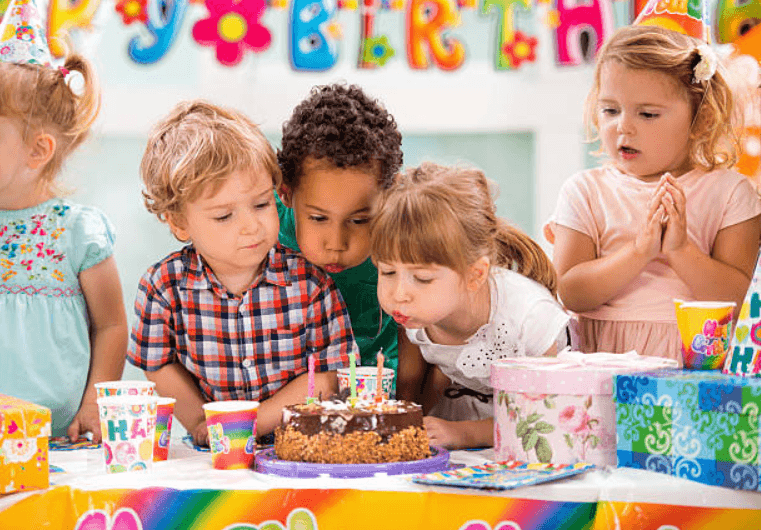 Kids and party invites: when do you know when to go (and when not to)?