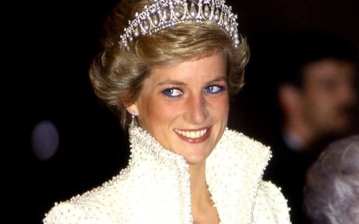 So it turns out Princess Diana broke royal protocol in an MAJOR way in 1995 So it turns out Princess Diana broke royal protocol in an MAJOR way in 1995