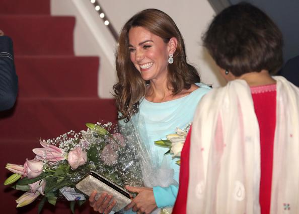 Kate Middleton paid tribute to Princess Diana on the first night of the Pakistan royal tour Kate Middleton paid tribute to Princess Diana on the first night of the Pakistan royal tour