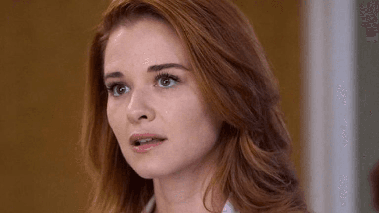 Sarah Drew reveals she went into premature labour hours after filming Grey’s Anatomy birth scenes Sarah Drew reveals she went into premature labour hours after filming Grey’s Anatomy birth scenes
