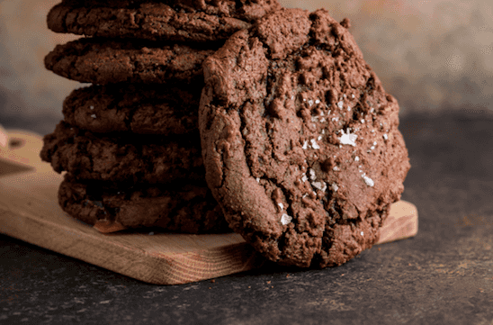 These double chocolate salted caramel cookies might just be the perfect rainy day kitchen project