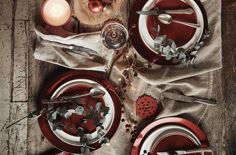 3 really festive ways to set your Christmas Day dinner table (all thanks to Penneys!) 3 really festive ways to set your Christmas Day dinner table (all thanks to Penneys!)