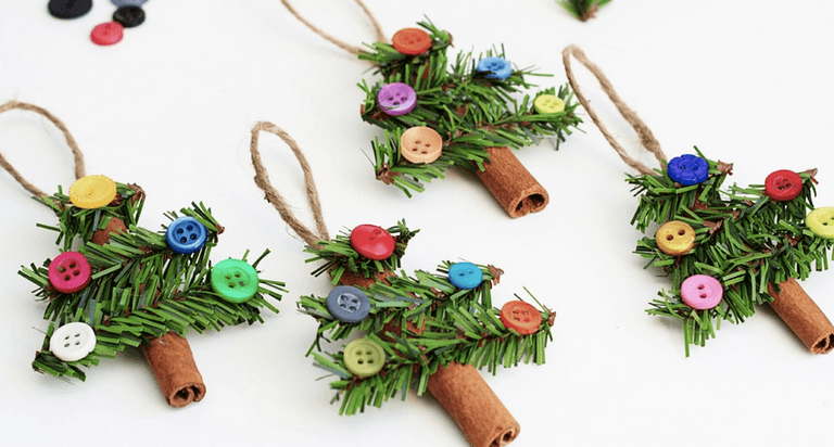 10 easy-peasy Christmas-themed crafts to keep the kids busy indoors 10 easy-peasy Christmas-themed crafts to keep the kids busy indoors