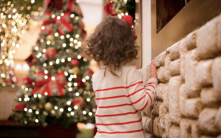 15 screen-free and fun activities to keep the kids busy with while waiting for Santa 15 screen-free and fun activities to keep the kids busy with while waiting for Santa