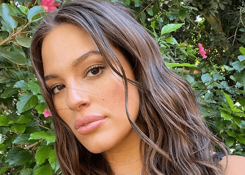 ‘Same me’ Ashley Graham shares an incredible picture of her post-partum body ‘Same me’ Ashley Graham shares an incredible picture of her post-partum body