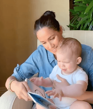 If this video of Meghan reading to baby Archie doesn’t cheer you up, you’re clearly dead inside If this video of Meghan reading to baby Archie doesn’t cheer you up, you’re clearly dead inside