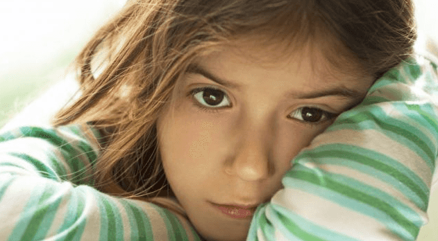 Turns out, kids with “helicopter parents” are more likely to suffer from anxiety Turns out, kids with “helicopter parents” are more likely to suffer from anxiety