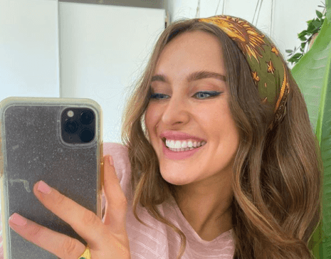 “I never really appreciated how hair makes me feel” Roz Purcell shares her struggle with hair loss “I never really appreciated how hair makes me feel” Roz Purcell shares her struggle with hair loss