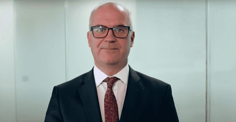 Too many people with Covid symptoms not self isolating, says Tony Holohan Too many people with Covid symptoms not self isolating, says Tony Holohan