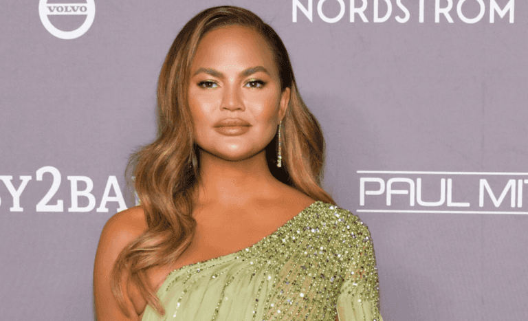 “It was time to say goodbye:” Chrissy Teigen pens emotive essay following loss of baby Jack “It was time to say goodbye:” Chrissy Teigen pens emotive essay following loss of baby Jack