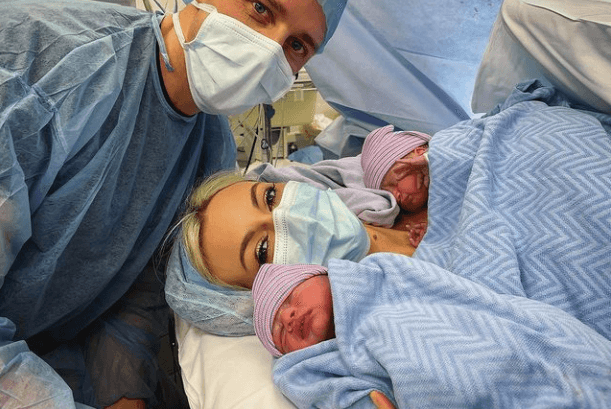 Rosanna Davison welcomes twin boys, Hugo and Oscar Rosanna Davison welcomes twin boys, Hugo and Oscar