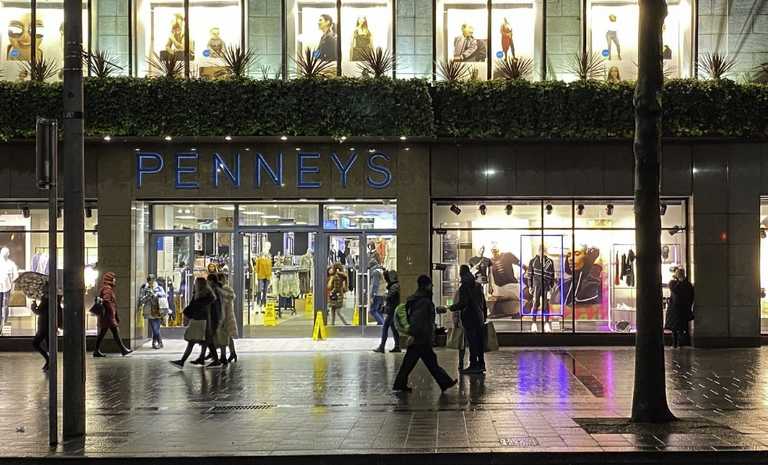 Queues since 5am as Penneys and other retailers open up again Queues since 5am as Penneys and other retailers open up again