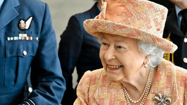 Queen Elizabeth sends Micheal D Higgins Paddy’s Day message as Gaelige Queen Elizabeth sends Micheal D Higgins Paddy’s Day message as Gaelige
