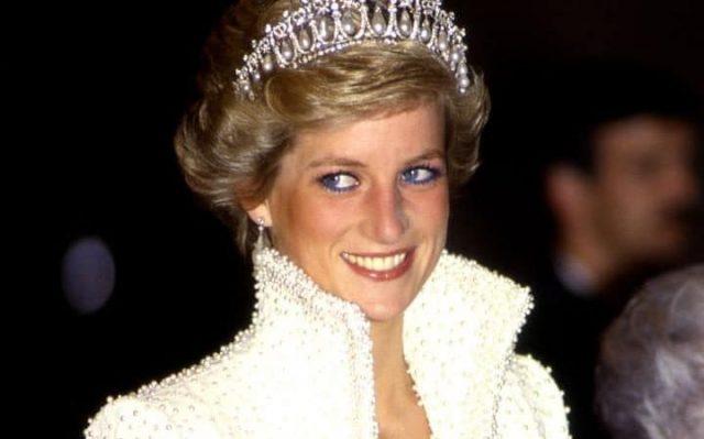 Princess Diana’s ‘secret’ letters sell for $113,000 at auction Princess Diana’s ‘secret’ letters sell for $113,000 at auction