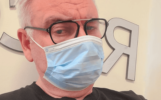 Eamonn Holmes in hospital with chronic pain Eamonn Holmes in hospital with chronic pain