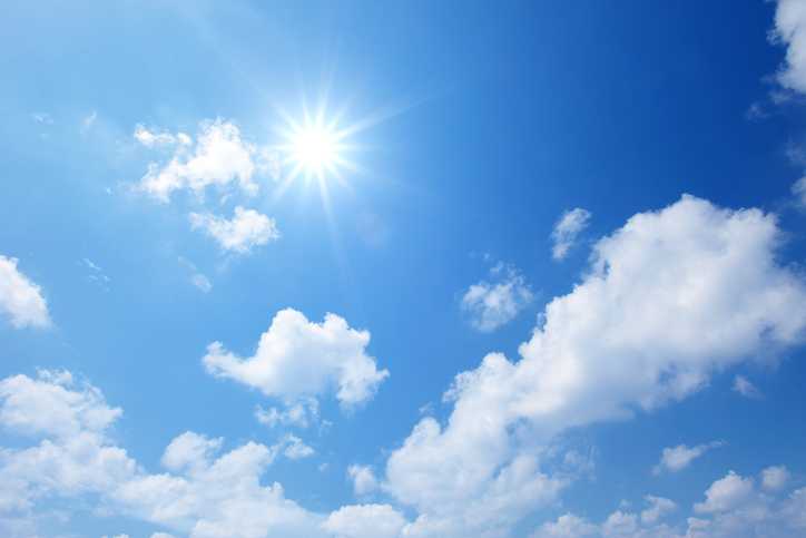 Met Éireann forecasts “sunny spells” as temperatures set to hit 21 degrees this weekend Met Éireann forecasts “sunny spells” as temperatures set to hit 21 degrees this weekend