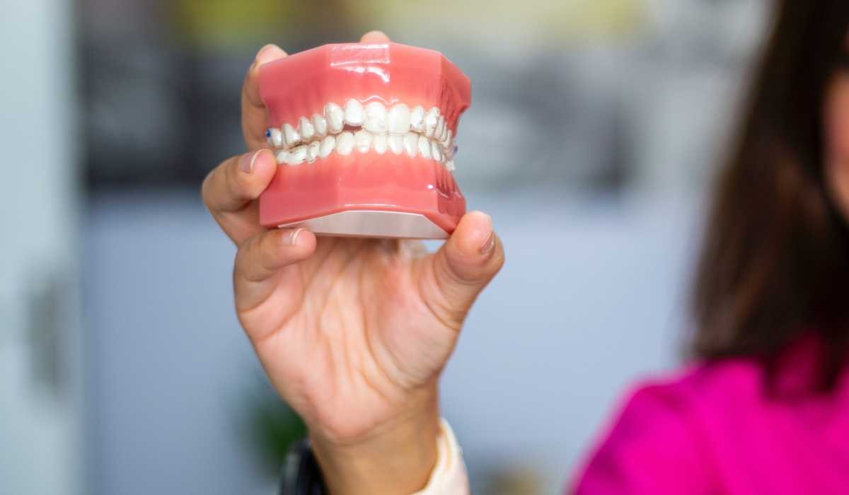 24-year-old mother left completely toothless due to horrific pregnancy illness