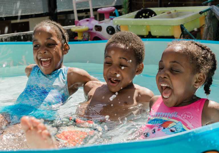 Here’s why you need to change your paddling pool water EVERY day Here’s why you need to change your paddling pool water EVERY day