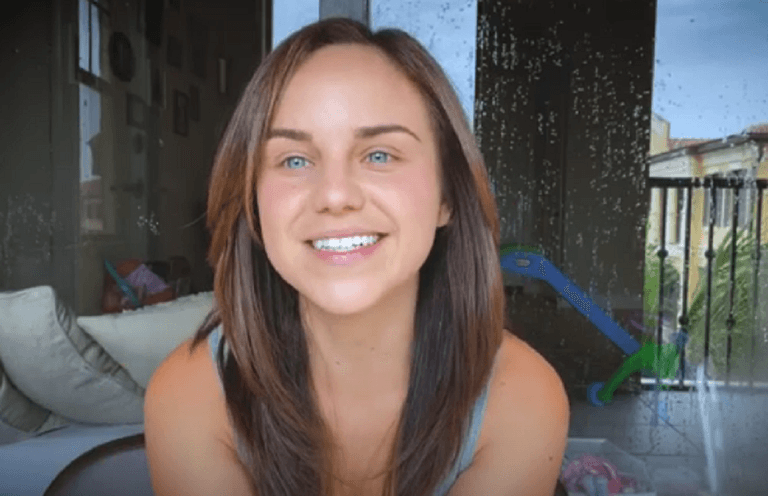 Mum of two admits she ‘hates motherhood’ and is praised for her honesty Mum of two admits she ‘hates motherhood’ and is praised for her honesty