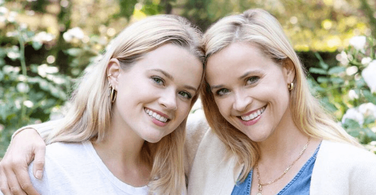 Reese Witherspoon and her daughter continue to look the same Reese Witherspoon and her daughter continue to look the same