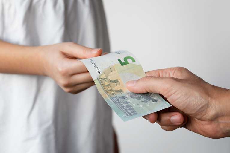 How much pocket money should Irish children get nowadays? How much pocket money should Irish children get nowadays?