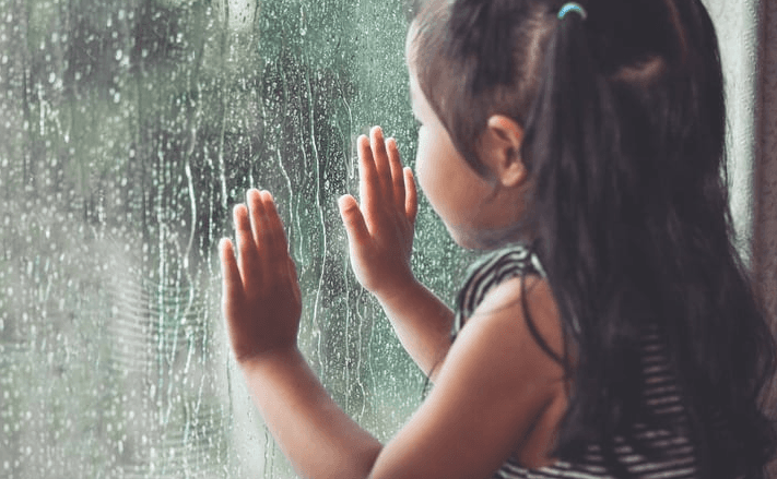 10 easy ‘storm day’ indoor activities that might just save your sanity 10 easy ‘storm day’ indoor activities that might just save your sanity