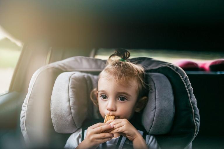 Mum explains why you should never let children eat in the car Mum explains why you should never let children eat in the car